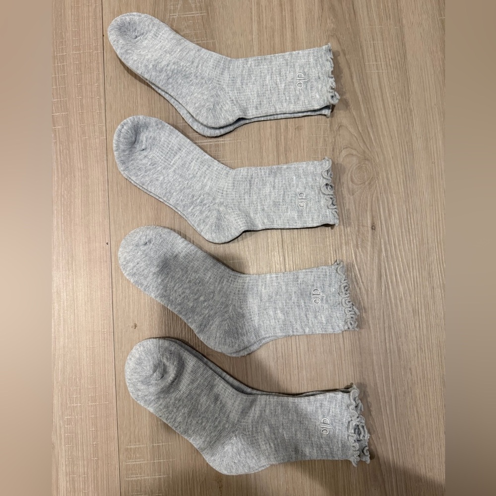 ALO Yoga Light Gray Ruffle Ankle Socks - Set of Four